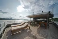 Tàu khảo sát để bán