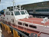 Tàu chở khách để bán