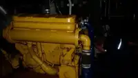 Tàu kéo lưới để bán