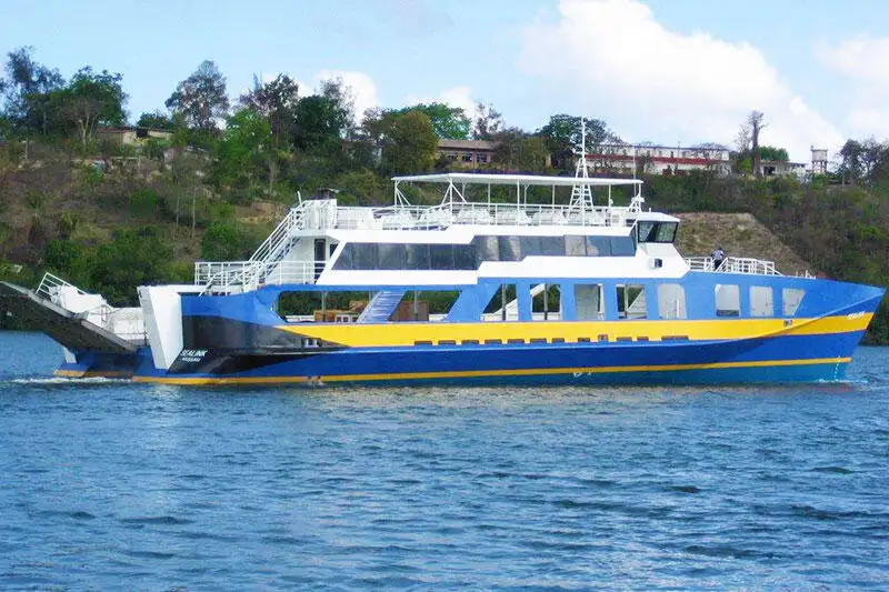 Tàu container để bán