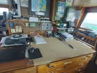 Tàu cung cấp để bán