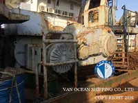 Tàu kéo lưới để bán