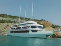 Tàu chở khách để bán