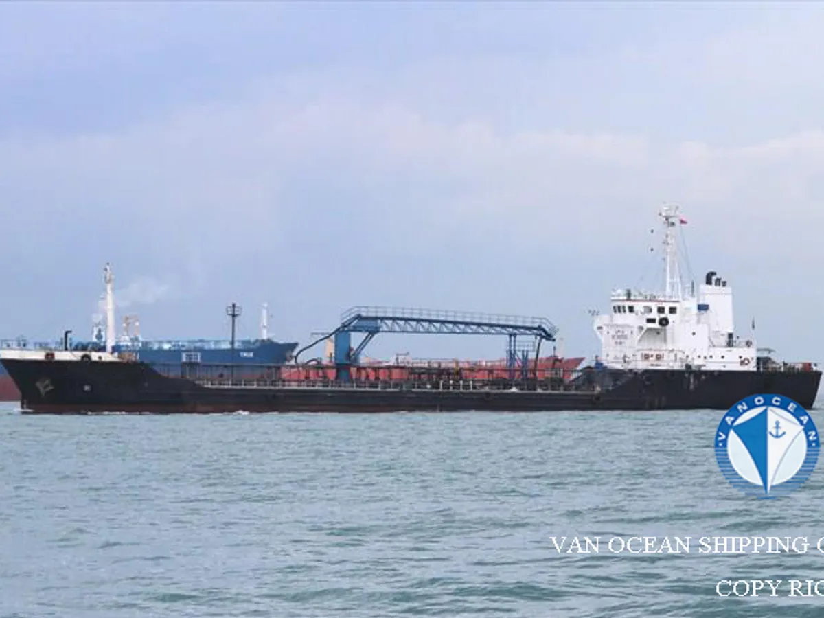 Tàu chở dầu/hóa chất để bán