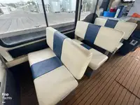 Tàu du lịch để bán