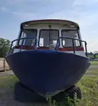 Tàu làm việc để bán