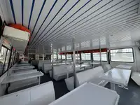 Tàu du lịch để bán