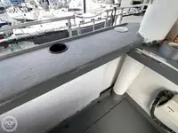 Tàu du lịch để bán