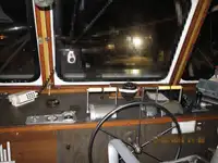 Tàu chở thủy thủ đoàn để bán