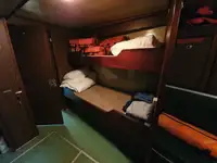 Tàu tuần tra để bán