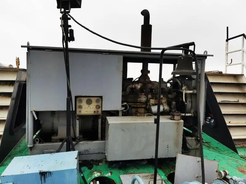 Tàu nạo vét để bán