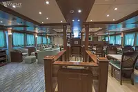 Tàu du lịch để bán