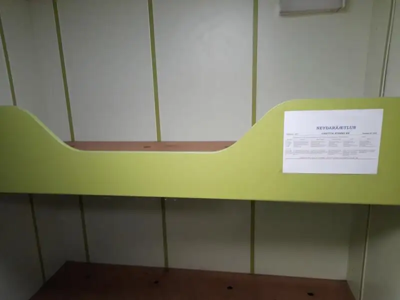 Tàu kéo để bán