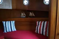 Tàu kéo để bán