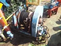 Tàu kéo để bán