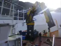 Tàu kéo để bán