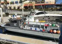 Tàu kéo lưới để bán