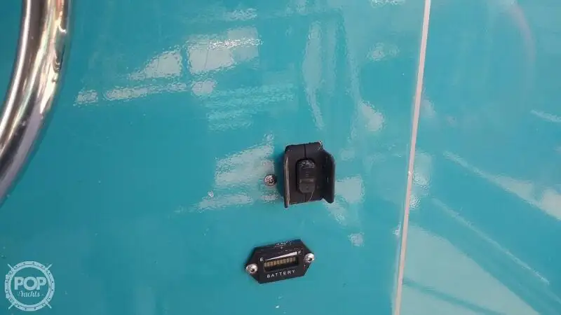 Tàu container để bán