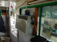 Tàu kéo lưới để bán