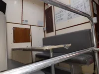 Tàu chở thủy thủ đoàn để bán