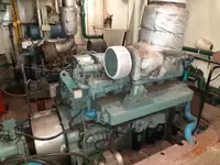 Tàu kéo lưới để bán