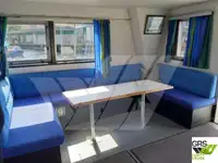 Tàu phà để bán