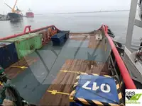 Tàu kéo để bán