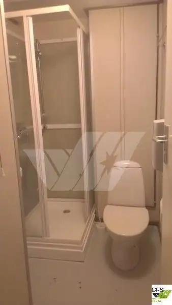 Sà lan chở người để bán