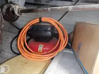 Tàu kéo lưới để bán
