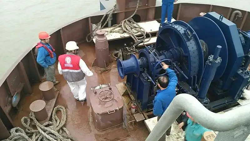 Tàu kéo để bán