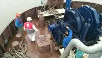 Tàu kéo để bán