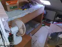 Tàu làm việc để bán