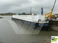 Tàu container để bán