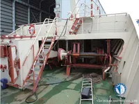 Tàu kéo lưới để bán