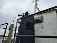 Tàu cung cấp để bán