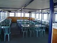Tàu chở khách để bán