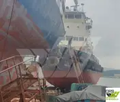Tàu kéo để bán