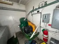 Tàu kéo để bán