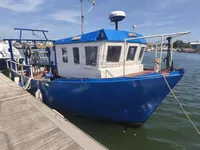 Tàu đánh cá để bán