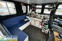 Tàu làm việc để bán