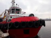 Tàu kéo để bán