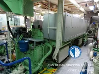Tàu kéo lưới để bán