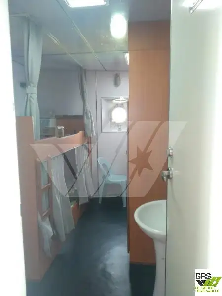 Tàu đổ bộ, chở hàng để bán