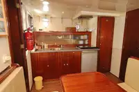 Tàu tuần tra để bán