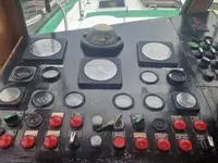 Tàu dẫn đường để bán