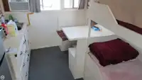 Tàu kéo lưới để bán