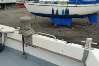 Tàu làm việc để bán
