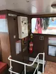 Tàu làm việc để bán