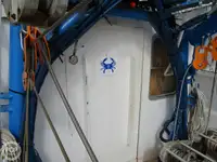 Tàu kéo lưới để bán