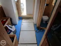 Tàu kéo lưới để bán